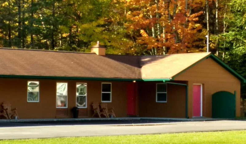 Tahquamenon Suites Lodging (Travelers Motel) - From Website (newer photo)